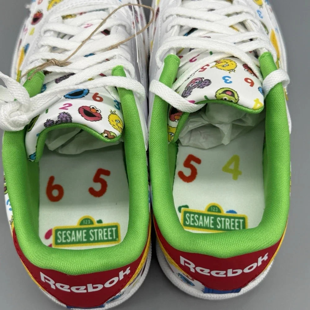 Reebok x Sesame Street Club C Revenge Kids Size 2 White Green Limited‎ Rare NIB